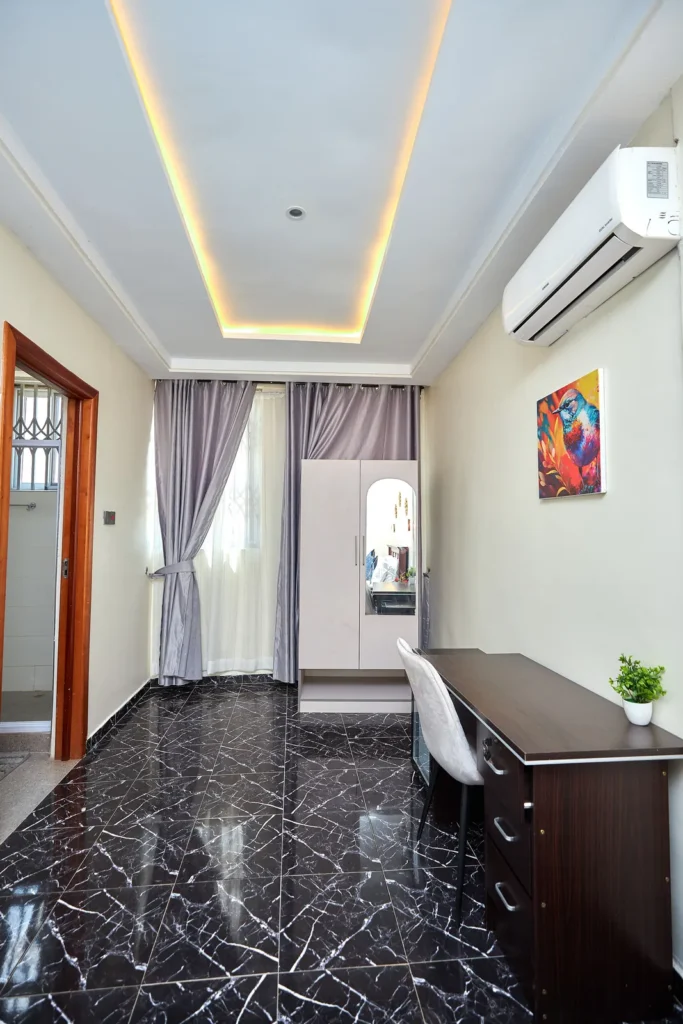 P.O.P tray ceiling with cove lighting